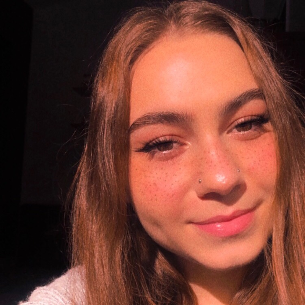 Meet your Posher, Maya